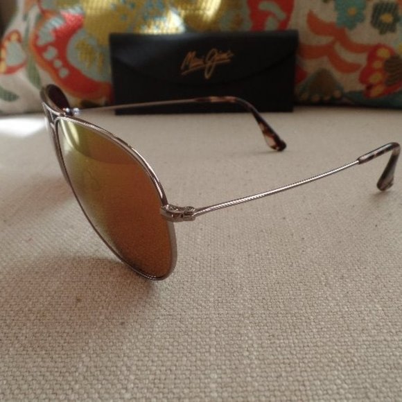 Maui Jim Mavericks Aviator in Rose Gold Frame w/ Sunrise Lens - Picture 7 of 8